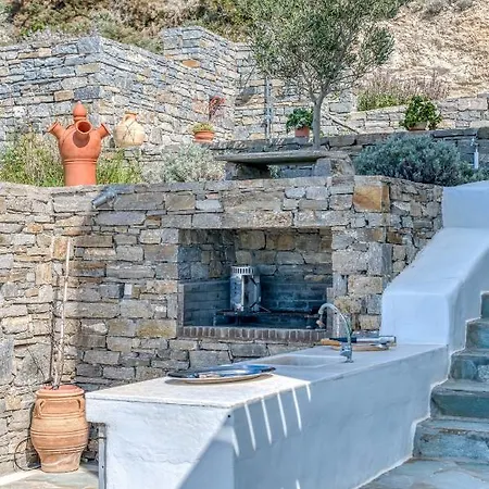 Hillside Holiday home